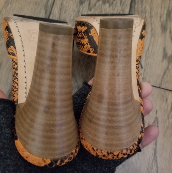 J Vincent Snake Skin Mules Size 6.5 - Picture 7 of 12